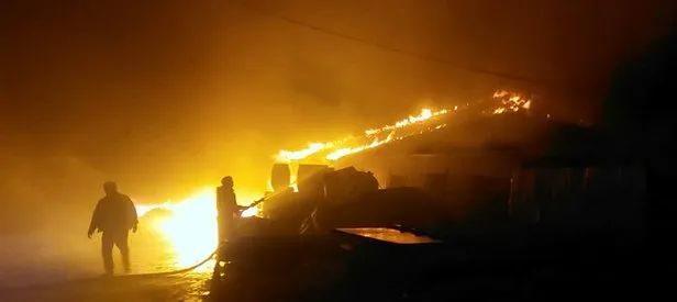 Kocaeli’de bir depoda yangın