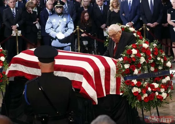 ABD'li Senatör McCain için Kongre'de tören düzenlendi - 23