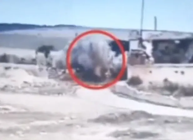 dun-gerceklesen-hain-saldiri-sonrasi-cezalandirma-atislari-sonucunda-etkisiz-hale-getirilen-terorist-sayisi-52-1652450547868.jpeg Hain saldırı sonrası cezalandırma atışları sonucunda etkisiz hale getirilen terörist sayısı 52’ye yükseldi-5