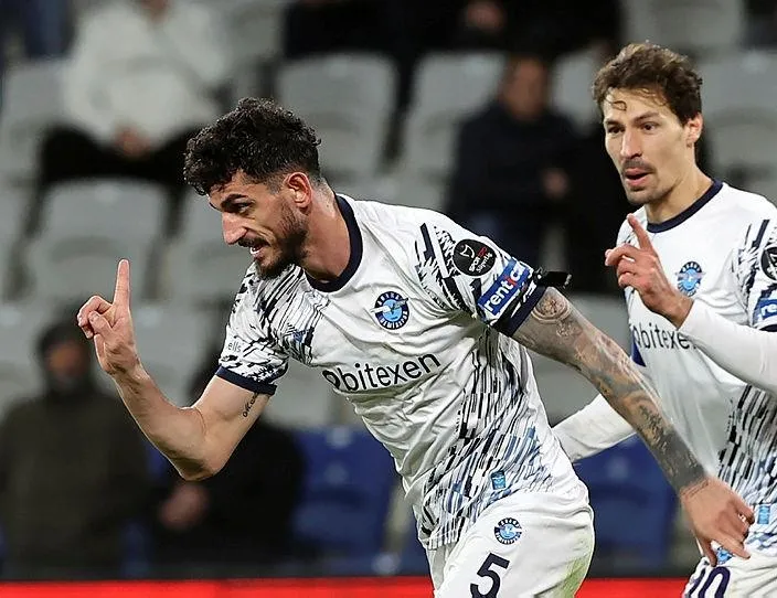 Transfer bombası patladı! Fenerbahçe duyurdu