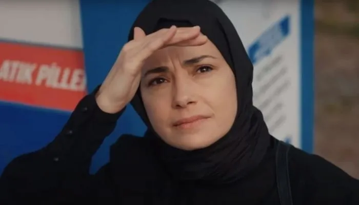 kizil-goncalar-12-bolum-2-fragmani-ve-bu-is-bitti-canini-fena-halde-yakacak-1711114524485.jpg Kızıl Goncalar 12. bölüm 2. fragmanı: Ve bu iş bitti! Canını fena halde yakacak-4