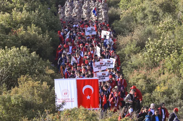 Çanakkale'de 57. Alay Vefa Yürüyüşü!
