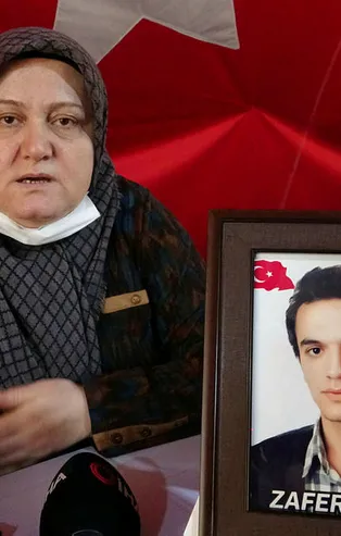 Evlat Nöbeti'ndeki acılı anneden flaş iddia: Oğlumu HDP İzmir Milletvekili Murat Çepni kandırıp dağa gönderdi