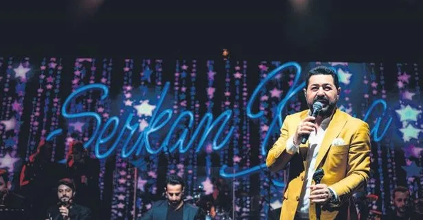 Serkan Kaya otel açılışında sahne aldı!