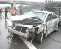 TEM’de feci kaza! Karşıya geçmek isterken araç çarptı
