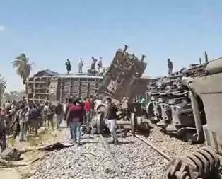 İki tren kafa kafaya çarpıştı! Onlarca ölü var