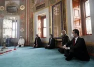 İBB Başkanı Ekrem İmamoğlu, milletin parasıyla Fatih Sultan Mehmet Hanın portresini satın aldırarak kaybettiği prestiji toparlamaya çalıştı