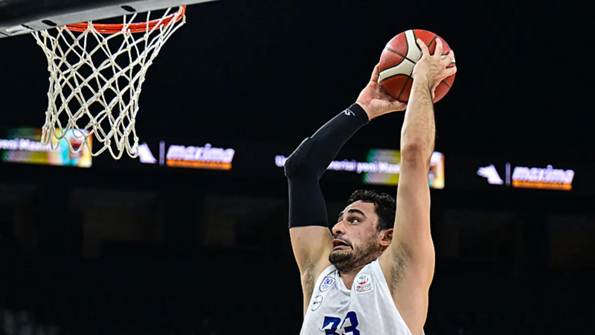 Anadolu Efes'ten sezona farklı başlangıç!