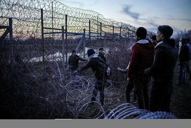 Katil Esad'ın kalleş saldırısı sonrası açılan sınır kapıları Avrupa'nın uykularını kaçırıyor!-8