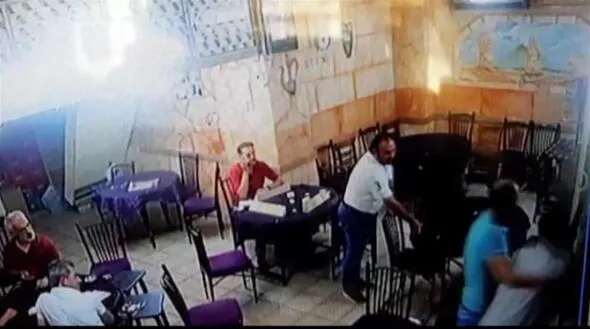Ağabeyine dehşeti yaşattı! Gözünü bile kırpmadan defalarca bıçakladı-4