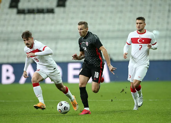 fenerbahce-transferi-bitirdi-besiktasli-doruktan-tokoze-imzayi-attirdi-1611401110742.jpg Fenerbahçe transferi bitirdi! Beşiktaşlı Dorukhan Toköz'e imzayı attırdı-6