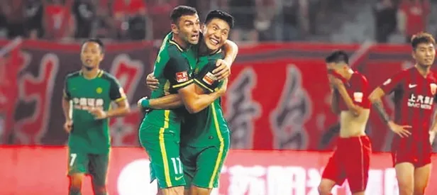 Burak Yılmaz coştu Beijing uçtu