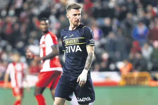 galatasarayin-yeni-transferi-pulgar-imzayi-atti-1643843058511.jpeg Galatasaray'ın yeni transferi Pulgar imzayı attı-10