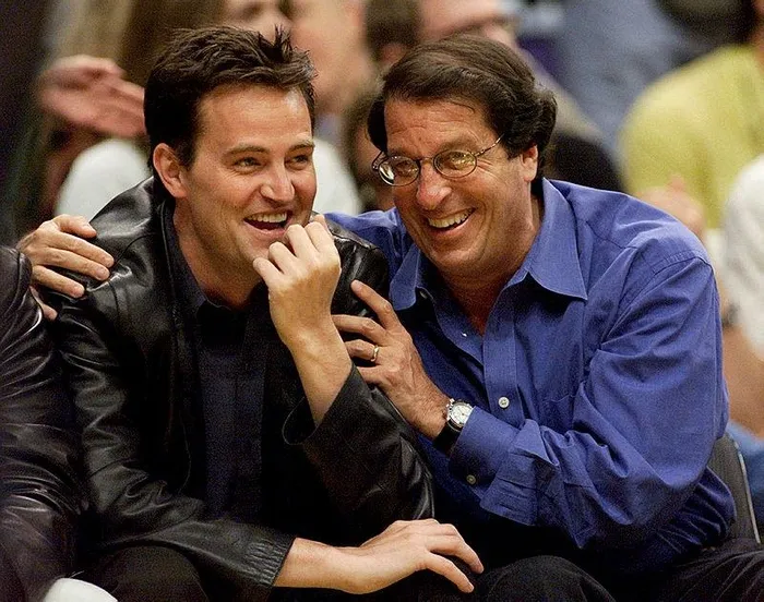 Matthew Perry evinde ölü bulundu!-2