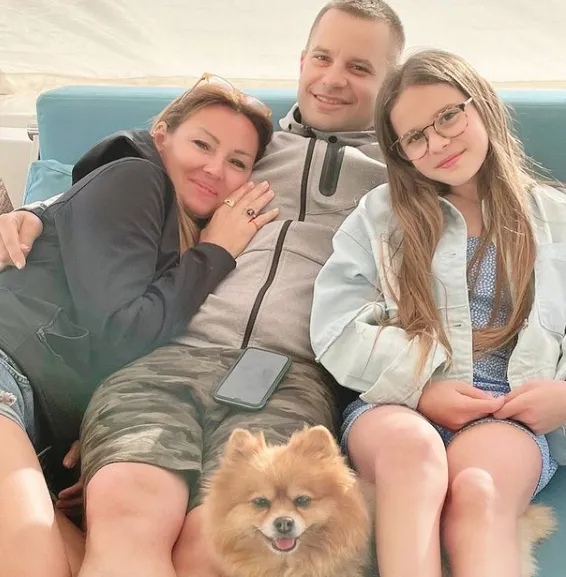 13 yıllık büyük aşk! EDHO'nun yıldızı Ceren Benderlioğlu'ndan Emir Benderlioğlu’yla çekirdek aile paylaşımı! İlk yorum Esra Erol’un kardeşinden... - 85