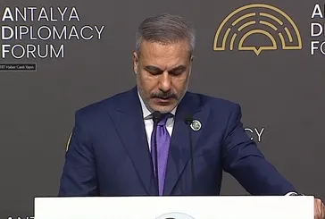 Diplomasinin kalbi Antalya'da attı! Bakan Fidan'dan İsrail-Yunanistan-GKRY ittifakına karşı net mesaj: Türkiye kendini korur