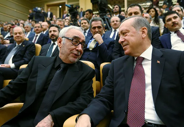 son-dakika-buyuk-oyuncu-sener-sen-koronavirusten-hastaneye-kaldirildi-1605025329202.jpg Son dakika: Büyük oyuncu Şener Şen koronavirüsten hastaneye kaldırıldı!-3