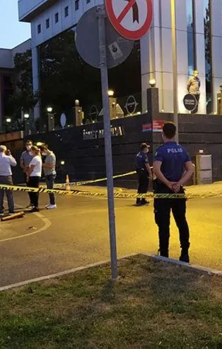 İstanbul Beşiktaş'ta değnekçiler arasında silahlı kavga!