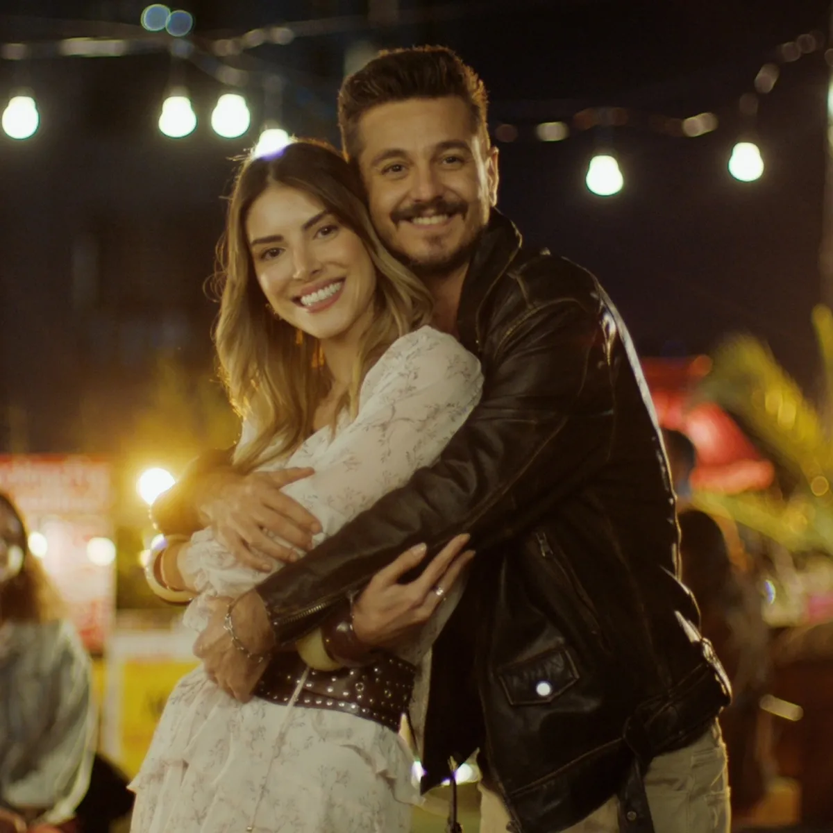 deniz-baysal-bosanma-gundeminin-ardindan-kampta-1786692803772.jpg Eşi Barış Yurtçu ile boşanma aşamasındaydı! Deniz Baysal dizi arkadaşlarıyla kampa çıktı-5