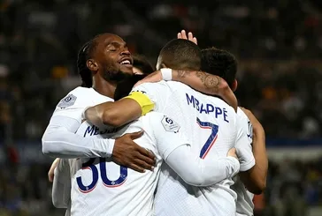 Fenerbahçe’ye 2 dünya yıldızı birden!