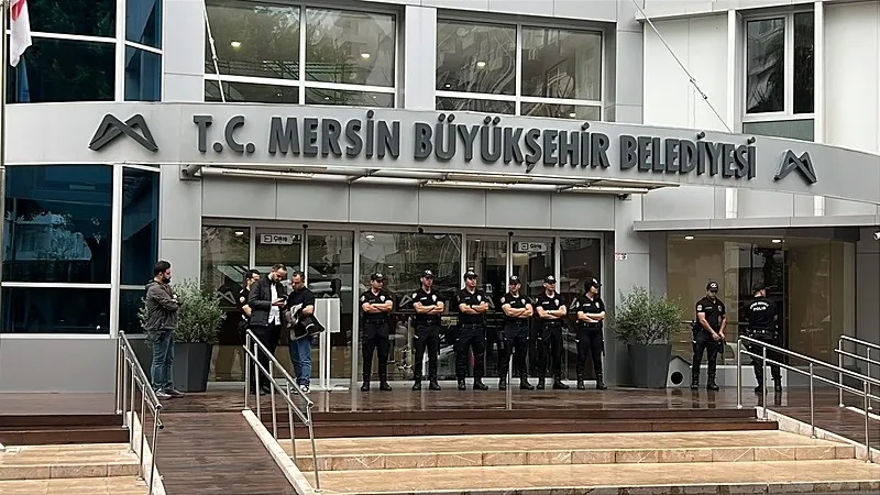 Mersin’de 13 ihale ve doğrudan teminde usulsüzlük tespiti! Vahap Seçer’in “Olur”ları ve para trafiği mercek altında-4