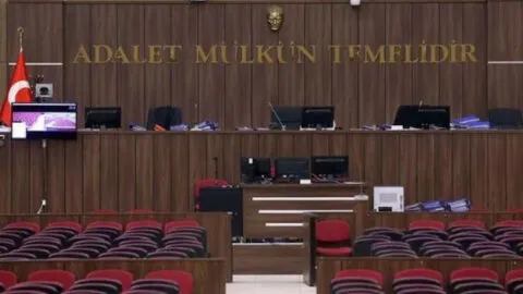 misafirinin-esiyle-uyudugunu-gorunce-deliye-dondu-muebbet-hapsi-istendi-1649679818447.jpg Misafirinin eşiyle uyuduğunu görünce deliye döndü! Müebbet hapsi istendi-4