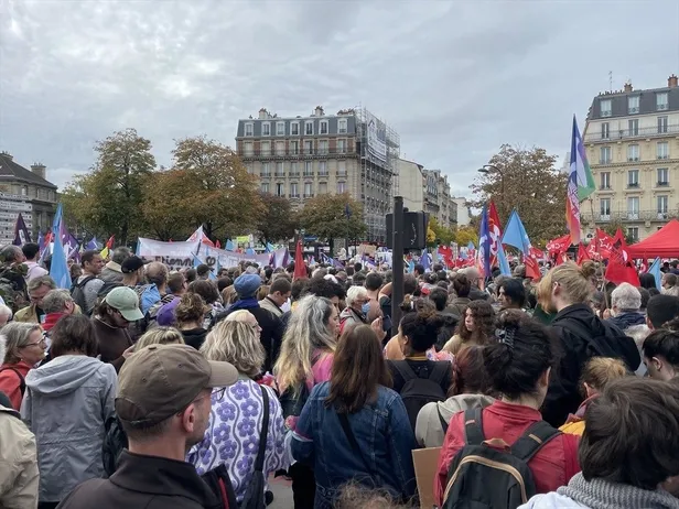 ingilterede-gaz-sancilari-londra-haringeyde-yasayan-turklerin-gozunden-fiyat-artisi-usumemek-icin-uc-kat-corap-1665943633490.jpeg İngiltere'de 'gaz' sancıları! Londra Haringey'de yaşayan Türklerin gözünden fiyat artışı: "Üşümemek için üç kat çorap giyiyorum"-10