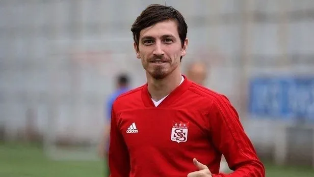 Fenerbahçe’den Galatasaray'ı kızdıracak transfer hamlesi! Mert Hakan Yandaş’a 60 milyon lira...-1