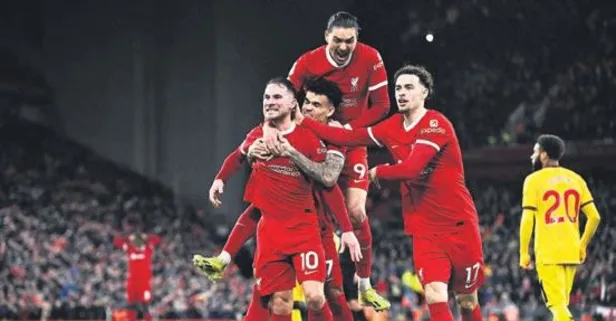 Liverpool zirveyi bırakmadı