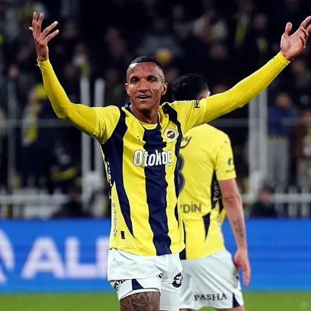 Fenerbahçe’de Becao için yeni karar!