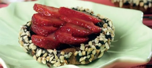Fındıklı Meyveli Çikolatalı Tartöletler Tarifi