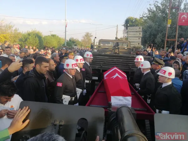 Şehit Piyade Komando Binbaşı Mehmet Duman son yolculuğuna uğurlandı... Duygulandıran sözler - 24