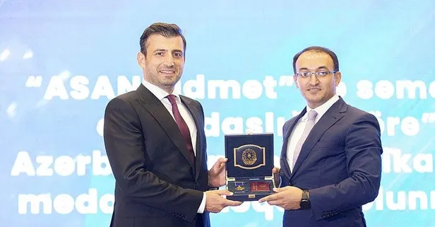 Selçuk Bayraktar'a Gardaş Azerbaycan'dan ASAN Hizmet madalyası!
