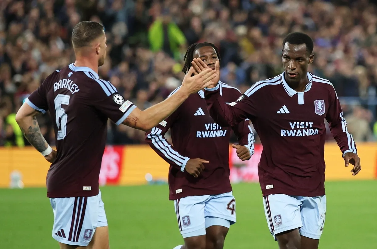 kanarya-3-puan-icin-sahada-aston-villa-fenerbahce-canli-1792007453299.jpg Kanarya 3 puan için sahada! Aston Villa - Fenerbahçe CANLI-11