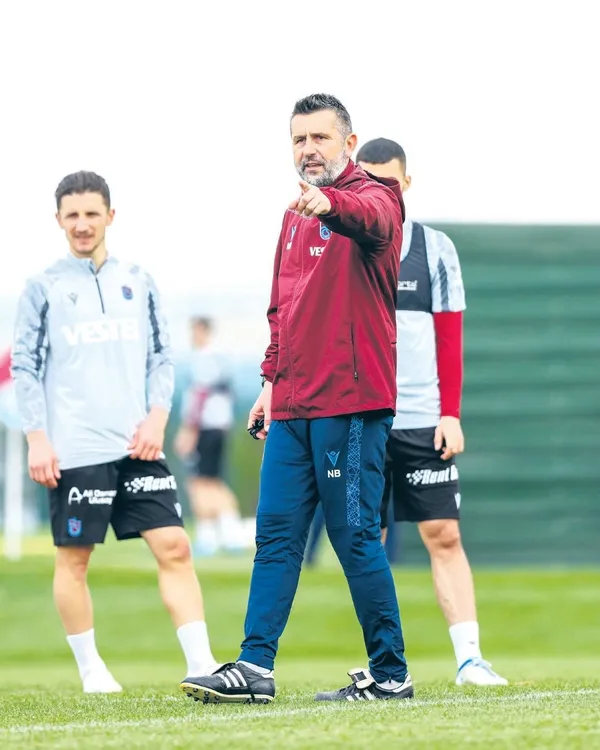 trabzonspor-teknik-direktoru-nenad-bjelica-onumuzde-cok-iyi-1688418309746.jpeg