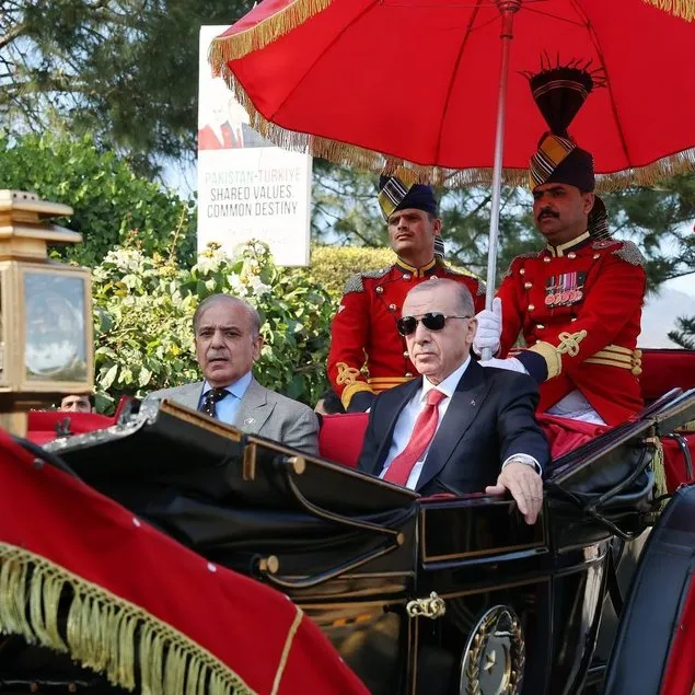 Resmi devlet yemeğinden ilk kareler