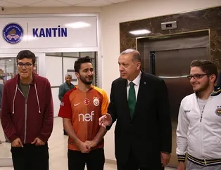 Cumhurbaşkanı Erdoğan öğrencilerle sahur yaptı