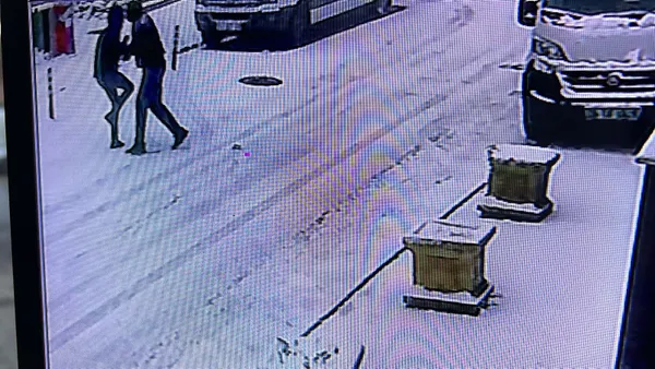 ise-giderken-tanimadigi-bir-kisi-tarafindan-bicaklanarak-olduruldu-anne-ben-bicaklandim-neredesin-annem-1647848757258.jpg İşe giderken tanımadığı bir kişi tarafından bıçaklanarak öldürüldü! 'Anne ben bıçaklandım, neredesin annem'-9