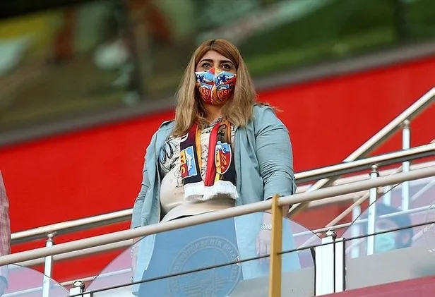 kayserispor-baskani-berna-gozbasindan-galatasaraya-olay-sozler-adalet-isteyenleri-herhalde-tum-turkiye-gordu-1615667058093.jpeg Kayserispor Başkanı Berna Gözbaşı'ndan Galatasaray'a olay sözler: Adalet isteyenleri herhalde tüm Türkiye gördü-2