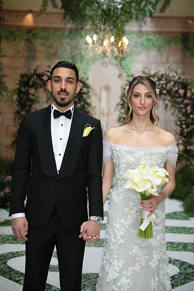 fenerbahceli-futbolcu-irfan-can-kahveci-evlendi-1616000717211.jpg Fenerbahçeli futbolcu İrfan Can Kahveci evlendi-1