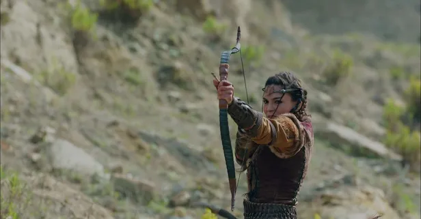 Destan’dan nefes kesen aksiyon sahnesi! Akkız kervana baskın yaptı tutsak kadınları böyle kurtardı