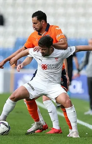 Başakşehir 2 - 1 Sivasspor | MAÇ SONUCU! Emre Belözoğlu 5'te 5 yaptı