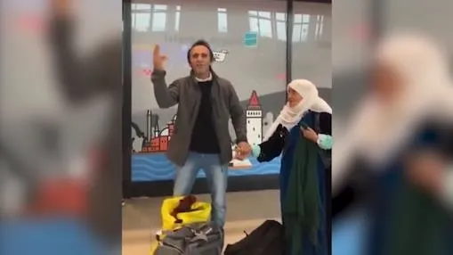 chpnin-ortagi-demin-istanbul-havalimani-provokasyonu-elinde-patladi-istanbul-valiligi-tek-tek-yalanlarini-curu-1708279350560.jpeg CHP'nin ortağı DEM'in 'İstanbul Havalimanı provokasyonu' elinde patladı! İstanbul Valiliği tek tek yalanlarını çürüttü-5