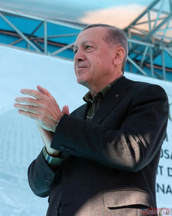 Vatandaşlardan Mardin'de 6'lı masaya pankartlı gönderme: Üzümümüz şiredir 6’lı masa fitnedir! Reis sen dik dur Mardin halkı seninledir - 6