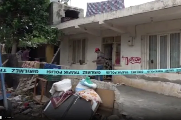 'Kıskançlık' krizi! Eşini bacaklarından vurdu