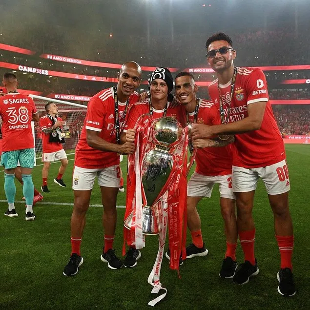 Portekiz’de şampiyon Benfica