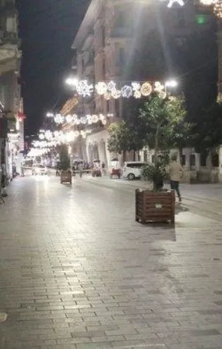 İstiklal Caddesi'nde şüpheli paket