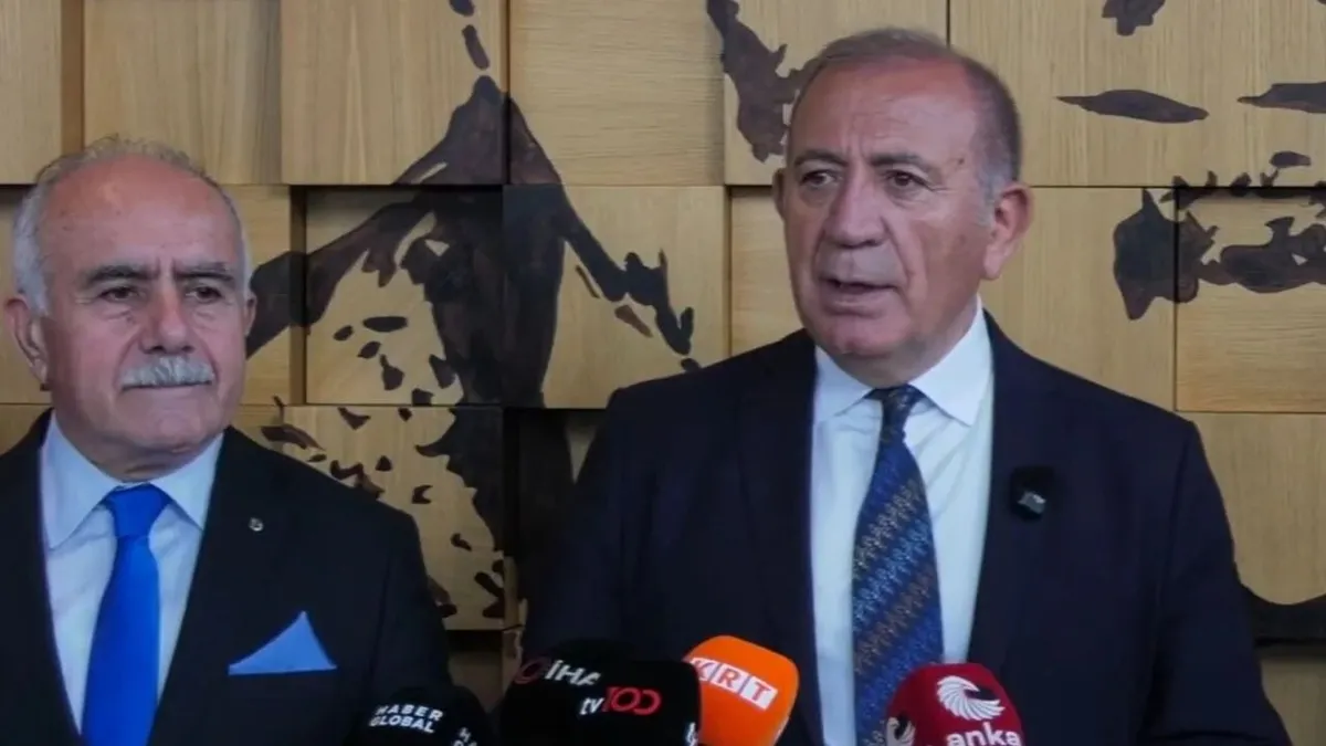chpde-taht-oyunlari-kilicdarogluna-karsi-aday-olacak-isimler-1785752067768.jpeg CHP'yi "Yeni"ler böldü "eski"ler parçalıyor! "Üçüncü Yol"cular Kılıçdaroğlu'na başkaldırma hazırlığında: Kimler adaylık hesabı yapıyor?-7