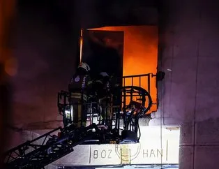 Güngören’de bir tekstil fabrikası alev alev yandı