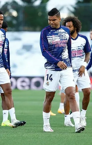 SON DAKİKA: Real Madridli futbolcu Eder Militao yeni tip koronavirüse yakalandı